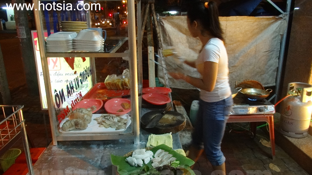 จังหวัดด่งนาย ขนมจีนน้ำพริกกะปิ