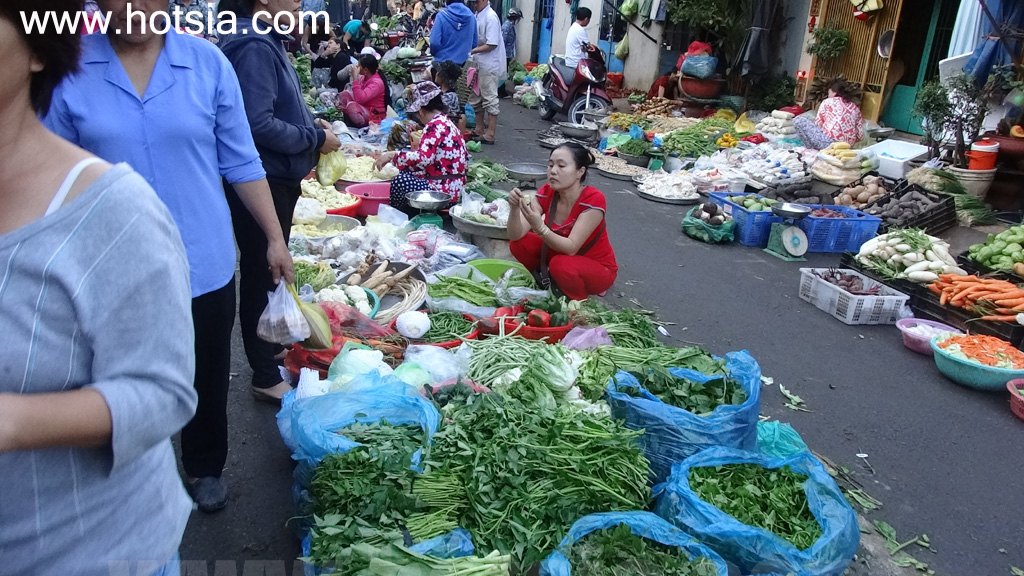 จังหวัดด่งนาย ตลาดเช้าดงไน