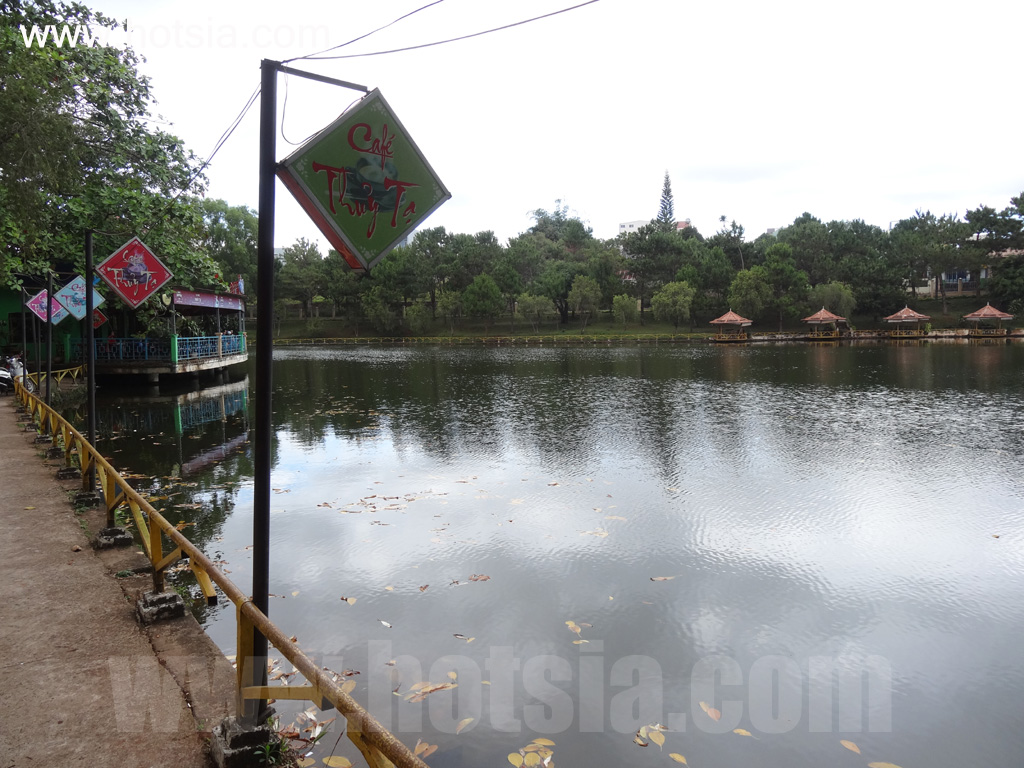 จังหวัดญาลาย ทะเลสาบเปลกู ญาลาย เวียดนาม