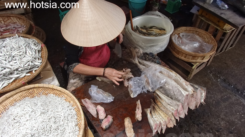 จังหวัดญาลาย ตลาดเช้าเปลกู ญาลาย