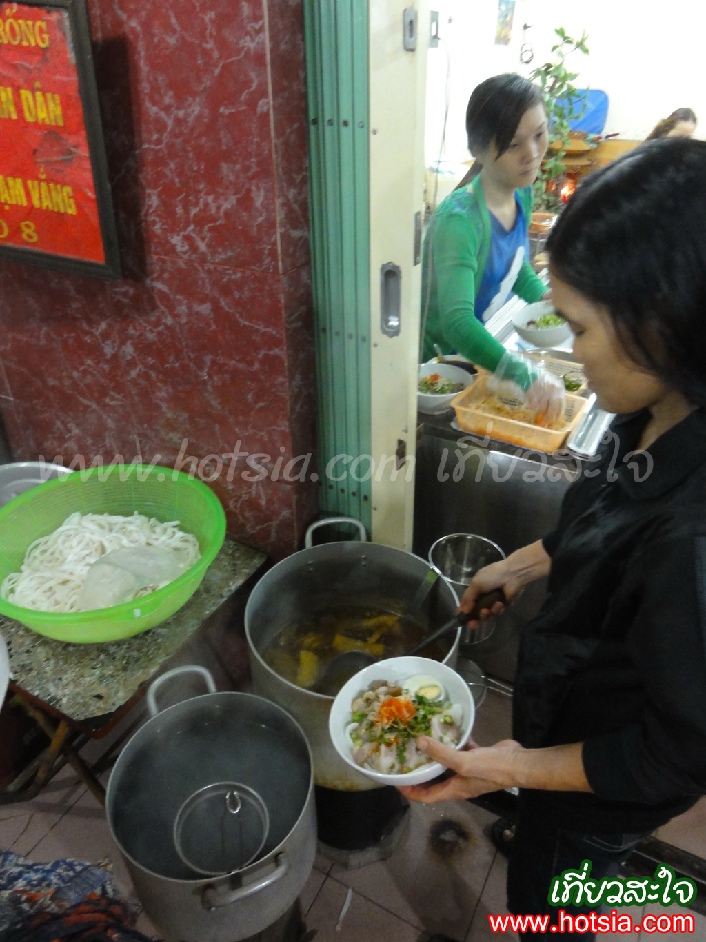 เที่ยวฮานอย My Quang Hanoi street food บะหมี่แห้งฮานอย