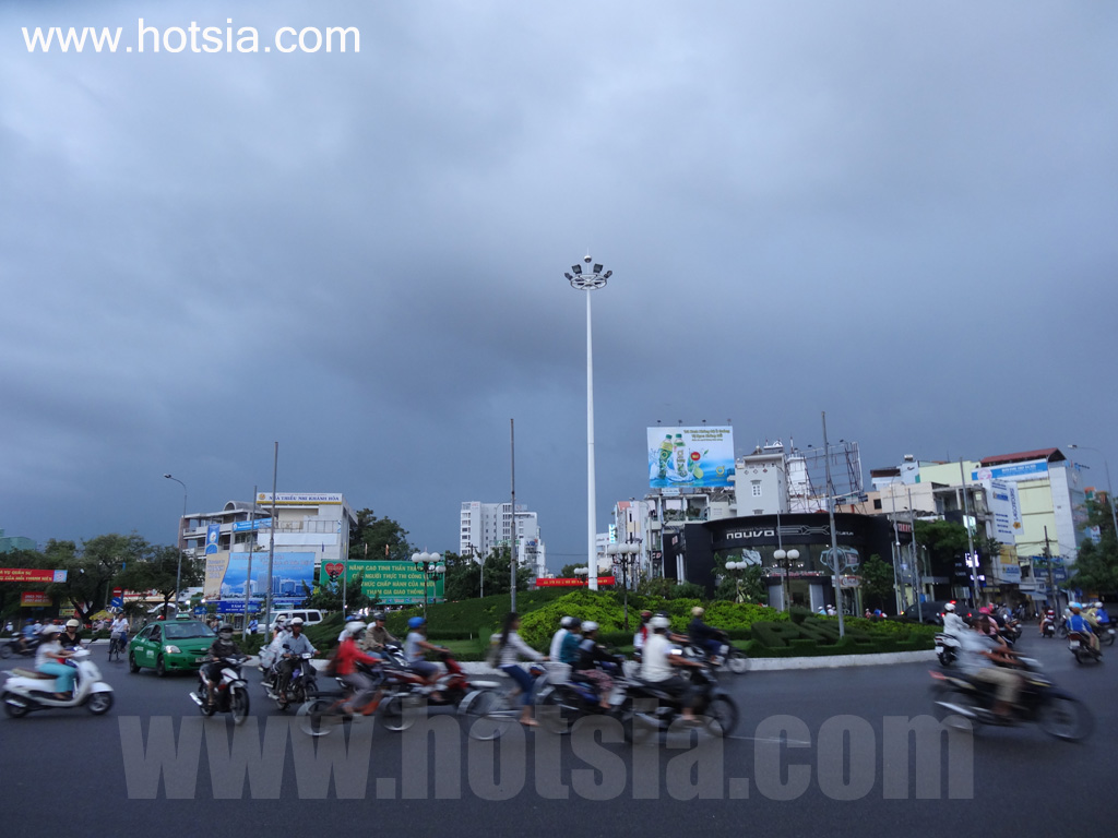 เที่ยวเวียดนามด้วยตัวเอง จังหวัดแทงหวา แนะนำโรงแรมในญาจาง (Nha Trang hotels)