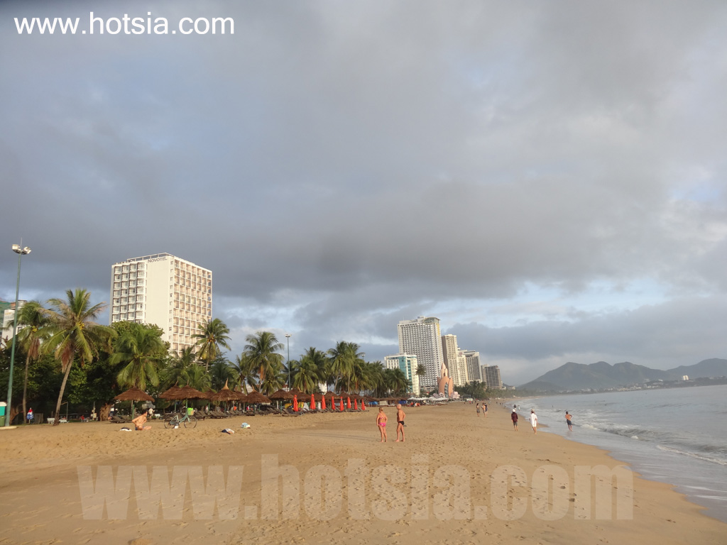 เที่ยวเวียดนามด้วยตัวเอง จังหวัดแทงหวา แนะนำโรงแรมในญาจาง (Nha Trang hotels)