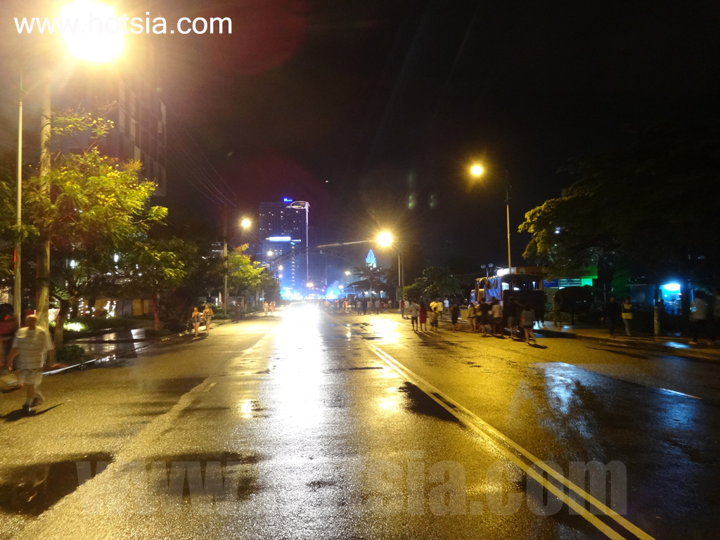 เที่ยวเวียดนามด้วยตัวเอง จังหวัดแทงหวา ถนนคนเดินญาจาง (Nha Trang walking street)