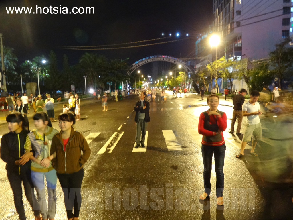 เที่ยวเวียดนามด้วยตัวเอง จังหวัดแทงหวา ถนนคนเดินญาจาง (Nha Trang walking street)