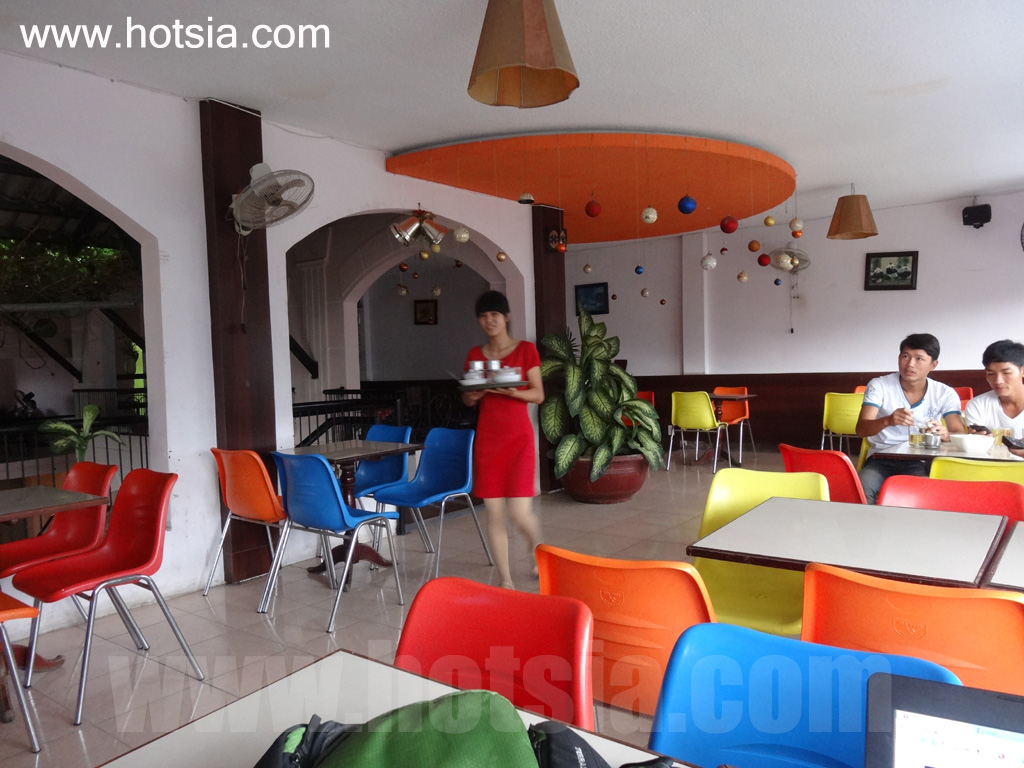จังหวัดนิงถ่วน ร้านกาแฟในฟานราง