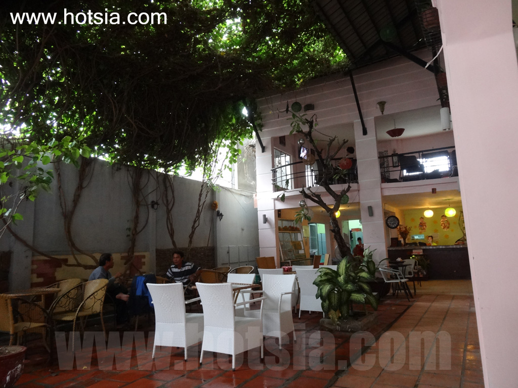 จังหวัดนิงถ่วน ร้านกาแฟในฟานราง