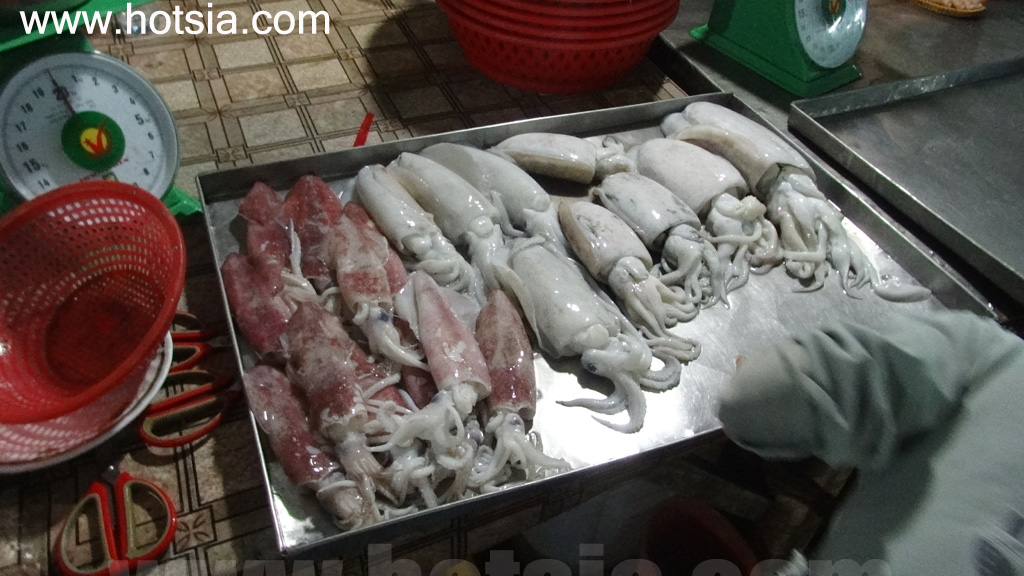 จังหวัดนิงถ่วน ตลาดเช้าฟานราง เวียดนาม