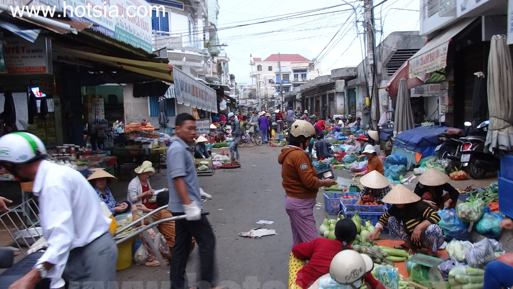 จังหวัดฟานเถียต ตลาดเช้าในฟานเถียต