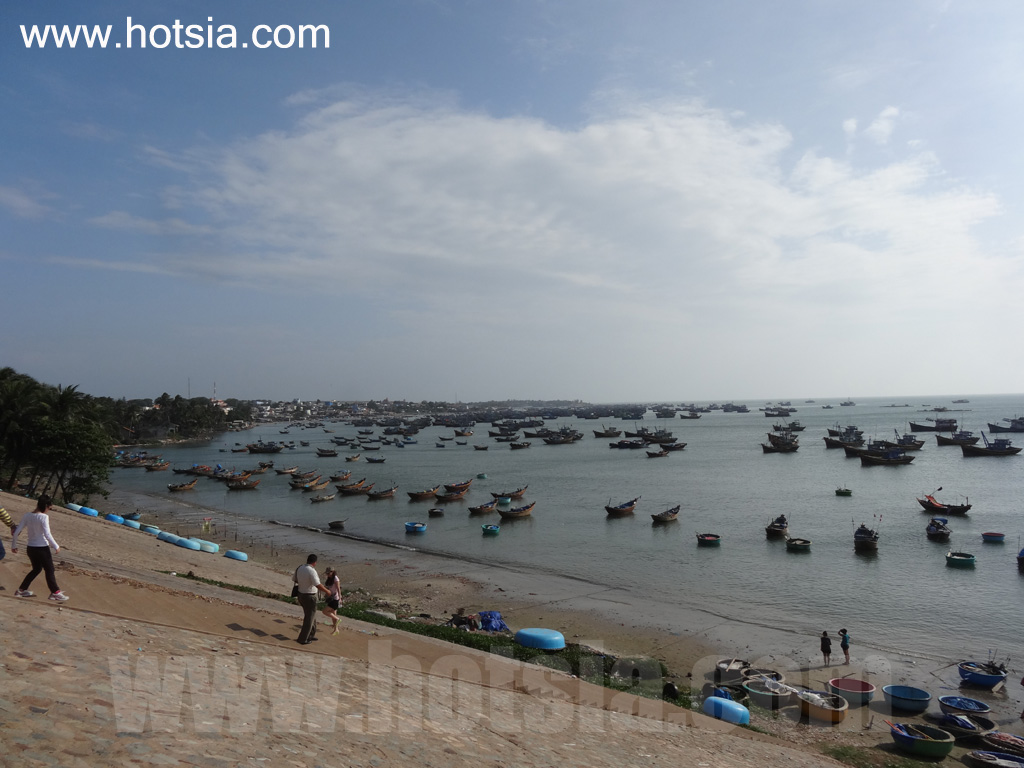 จังหวัดฟานเถียต ทะเลและชายหาดมุยเน่