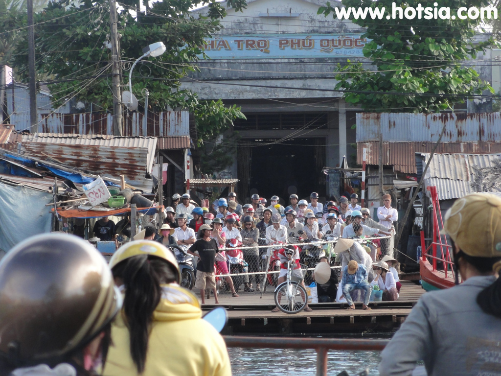 เกาะฟู้ก๊วก ตลาดเช้าเกาะฟู้ก๊วก
