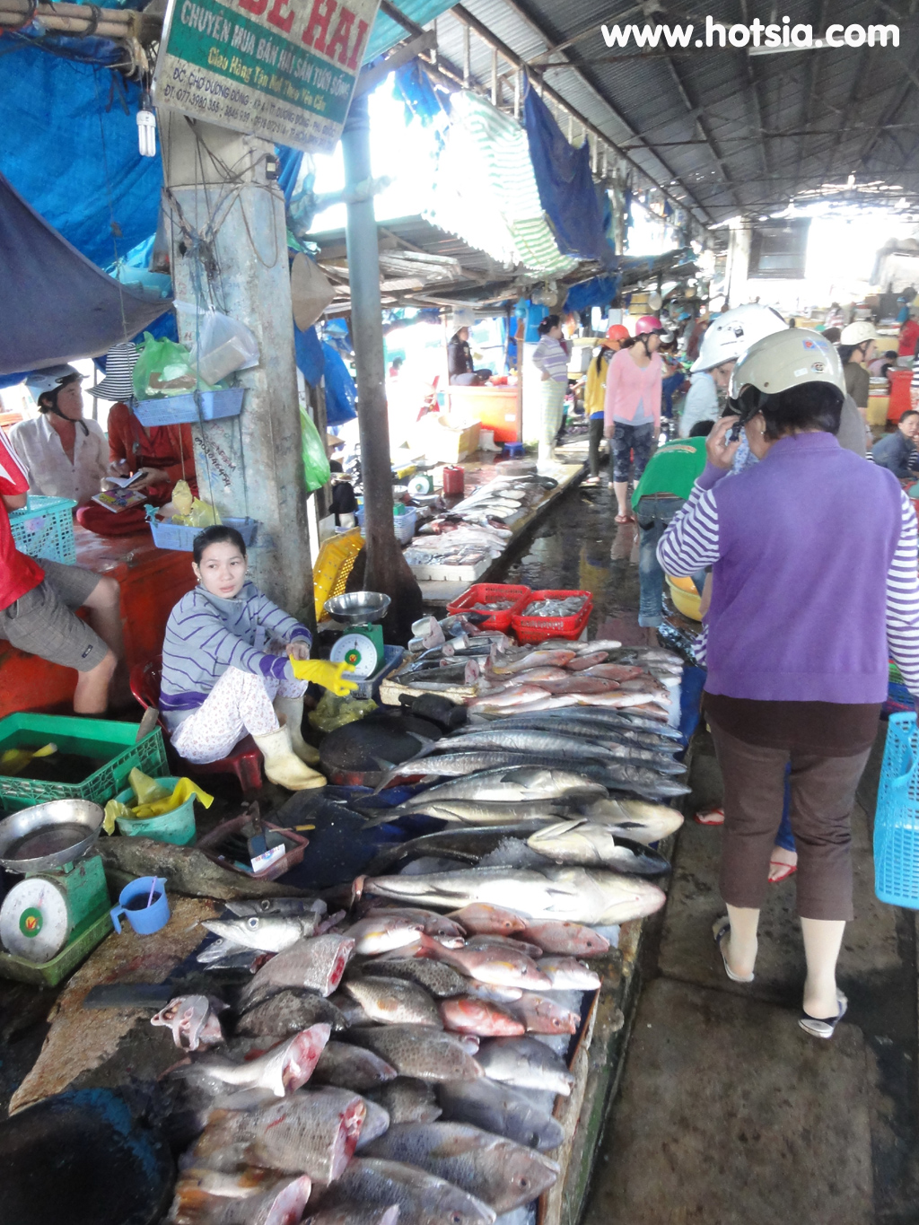 เกาะฟู้ก๊วก ตลาดเช้าเกาะฟู้ก๊วก
