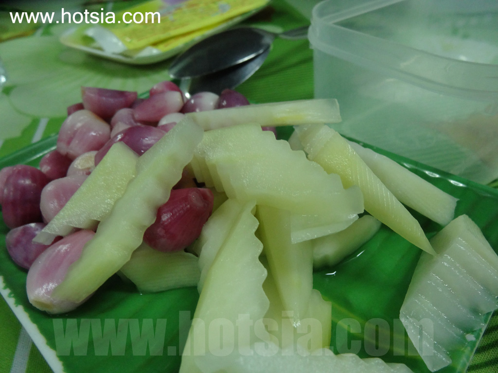เที่ยวจังหวัดกวั๋งนาม ข้าวหน้าไก่ร้านดังในตัมกี่ จังหวัดกวั๋งนาม