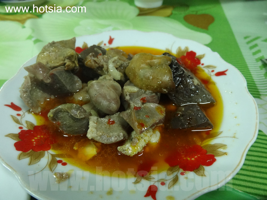 เที่ยวจังหวัดกวั๋งนาม ข้าวหน้าไก่ร้านดังในตัมกี่ จังหวัดกวั๋งนาม