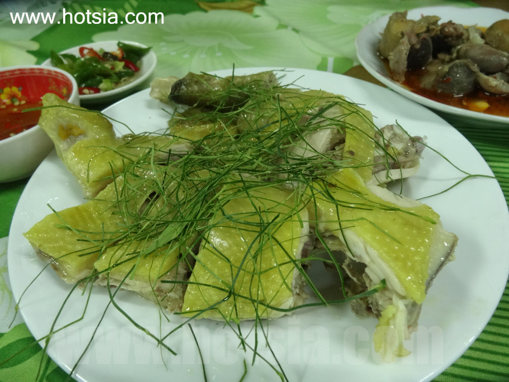 เที่ยวจังหวัดกวั๋งนาม อาหารการกิน