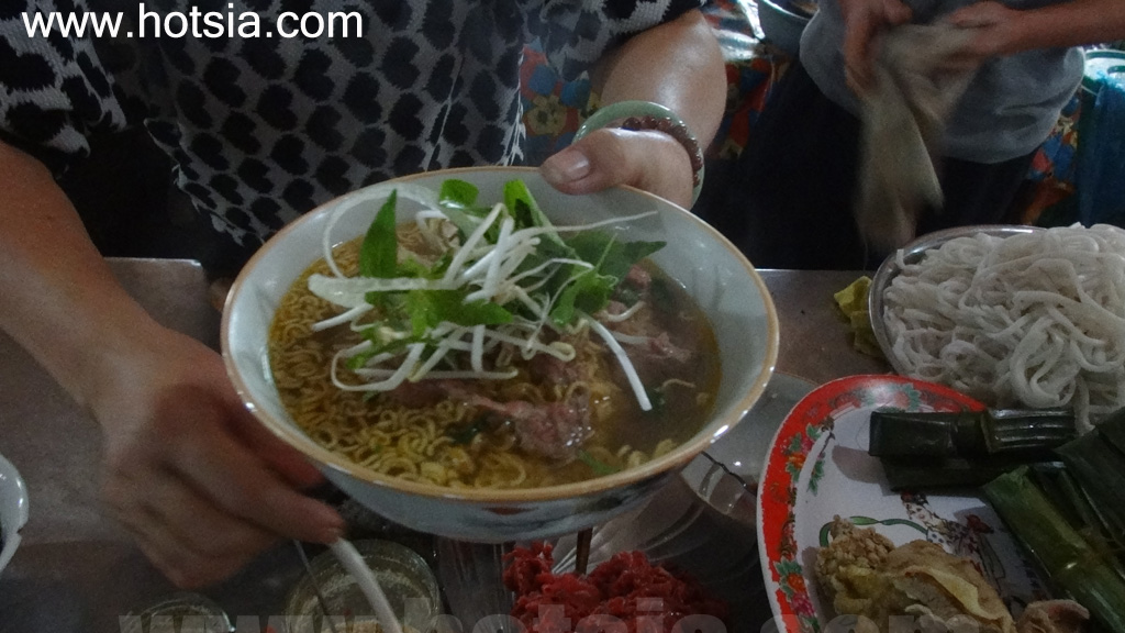 เที่ยวจังหวัดกวั๋งนาม อาหารการกิน