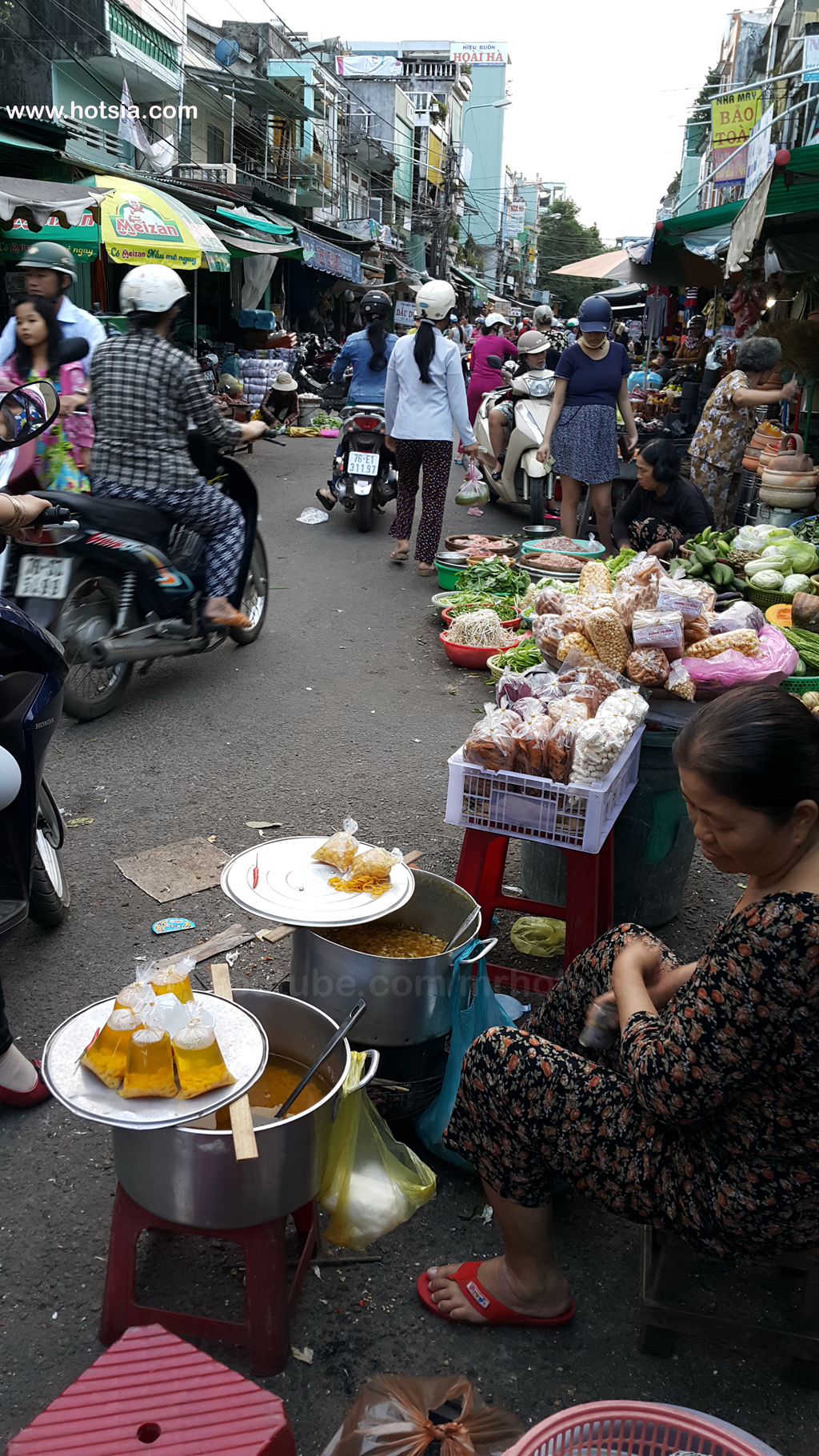 Quang Ngai Province Evening Market Morning Market in Quang Ngai Province image 3
