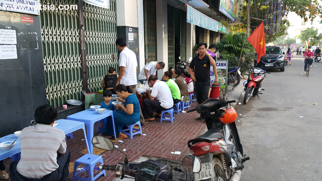 เมืองกวีเญิน(quy nhon) จังหวัดบิ่ญดิ่ญ(binh dinh) อาหารการกินชาวเมืองกวีเญิน(quy nhon) จังหวัดบิ่ญดิ่ญ(binh dinh)