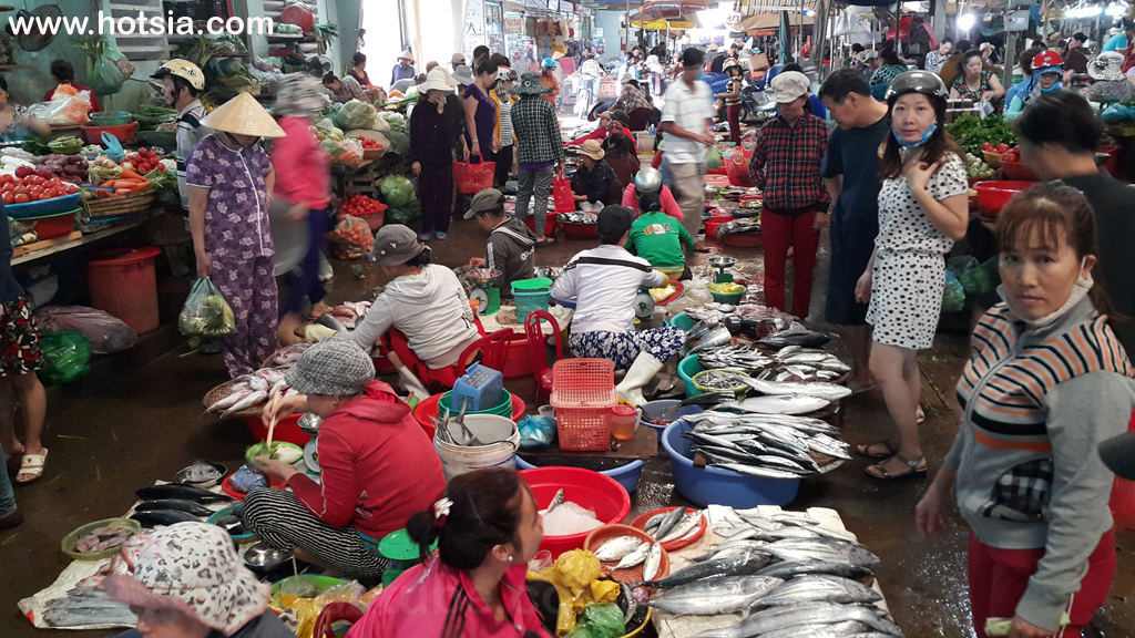 เมืองกวีเญิน(quy nhon) จังหวัดบิ่ญดิ่ญ(binh dinh) ตลาดเช้าเมืองกวีเญิน(quy nhon) จังหวัดบิ่ญดิ่ญ(binh dinh)
