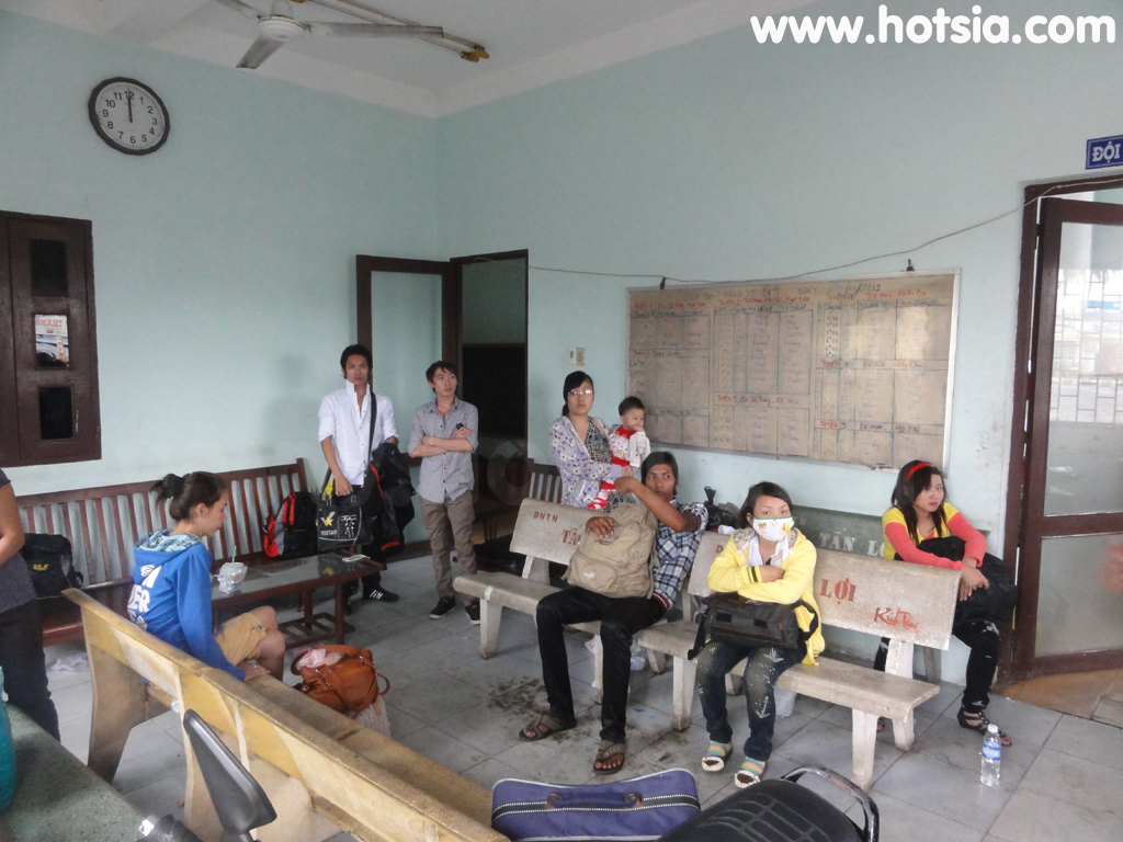เที่ยวจังหวัดช็อกจรัง สถานีขนส่งช็อกจรัง (Soc trang bus station)