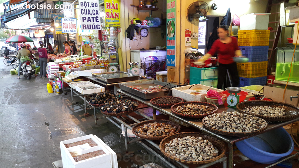 ตลาดเช้าจังหวัดท้ายบิ่ญ เวียดนาม ตลาดเช้าจังหวัดท้ายบิ่ญ