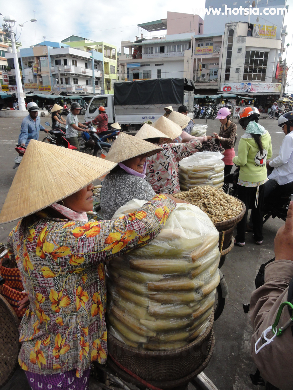 จร่าวิญ Tra Vinh ข้าวโพดต้มเมืองจร่าวิญ(Tra Vinh)