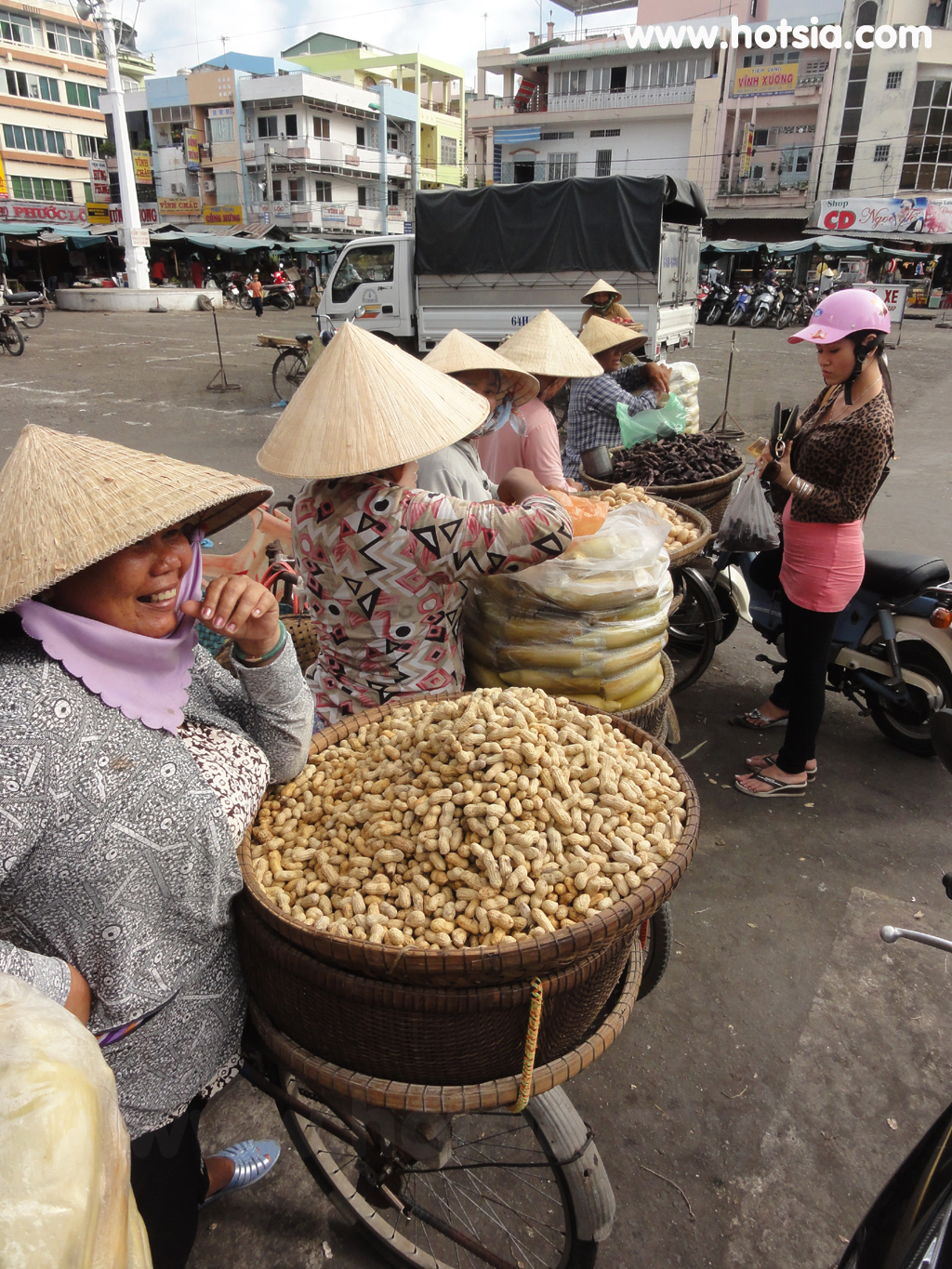 จร่าวิญ Tra Vinh ข้าวโพดต้มเมืองจร่าวิญ(Tra Vinh)