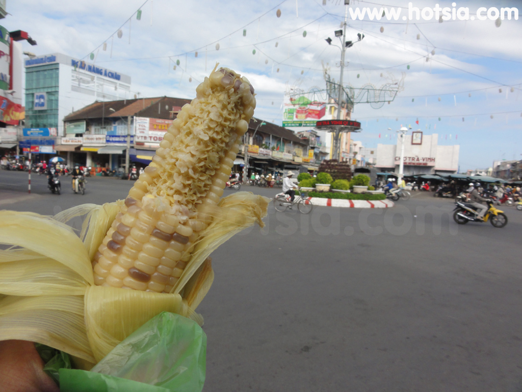 จร่าวิญ Tra Vinh ข้าวโพดต้มเมืองจร่าวิญ(Tra Vinh)
