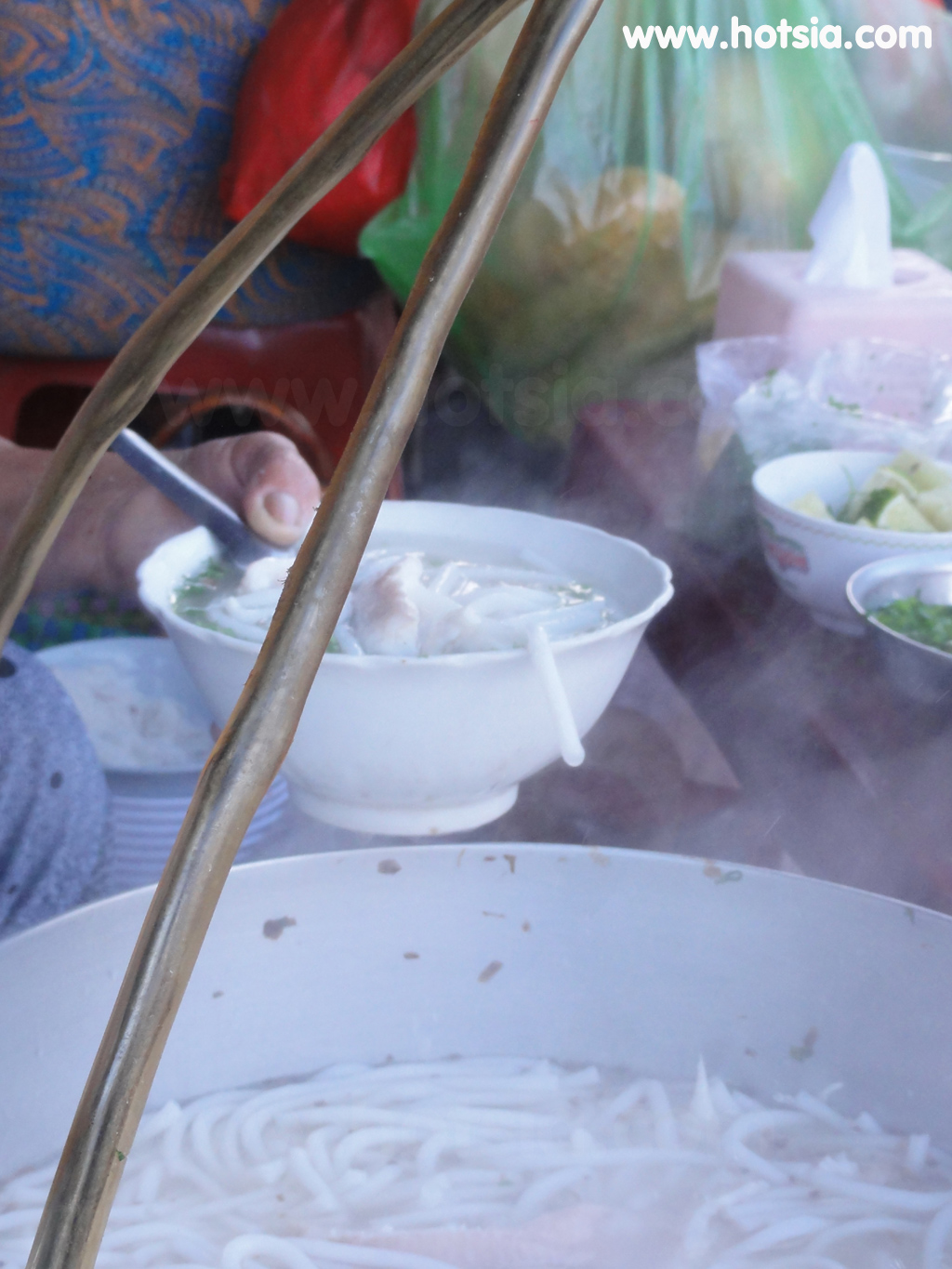 จร่าวิญ Tra Vinh ต้มเส้นปลาช่อน