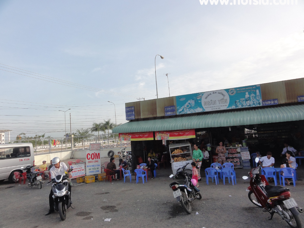 ก๋วยเตี๋ยว 12 บาท เมืองหวีทัน (Vi Thanh) จังหวัดโห่วยาง (Hau Giang) เวียดนาม