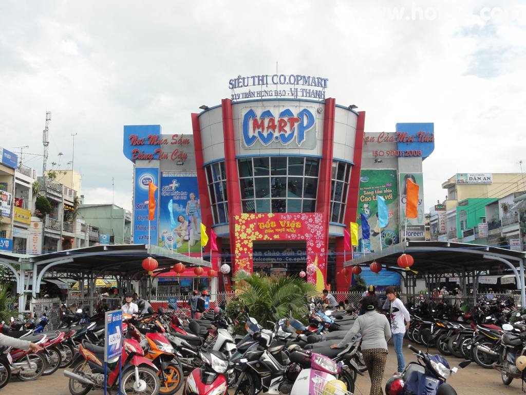 Co Op Mart ห้างโคออปเมืองหวีทัน (Vi Thanh) จังหวัดโห่วยาง (Hau Giang)