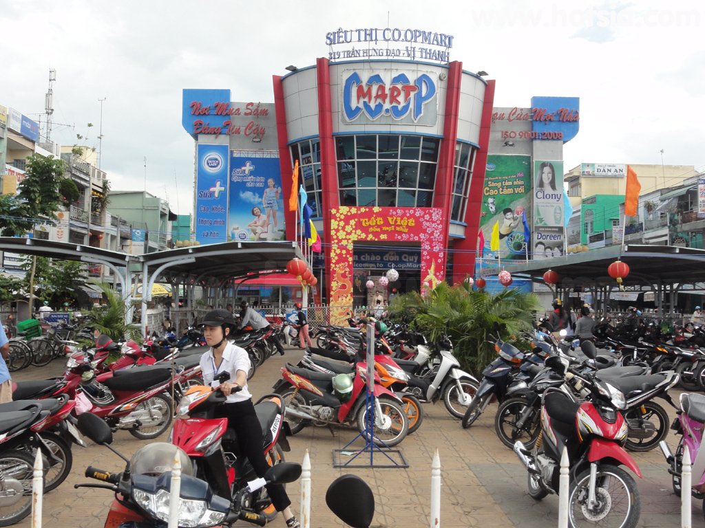 Co Op Mart ห้างโคออปเมืองหวีทัน (Vi Thanh) จังหวัดโห่วยาง (Hau Giang)