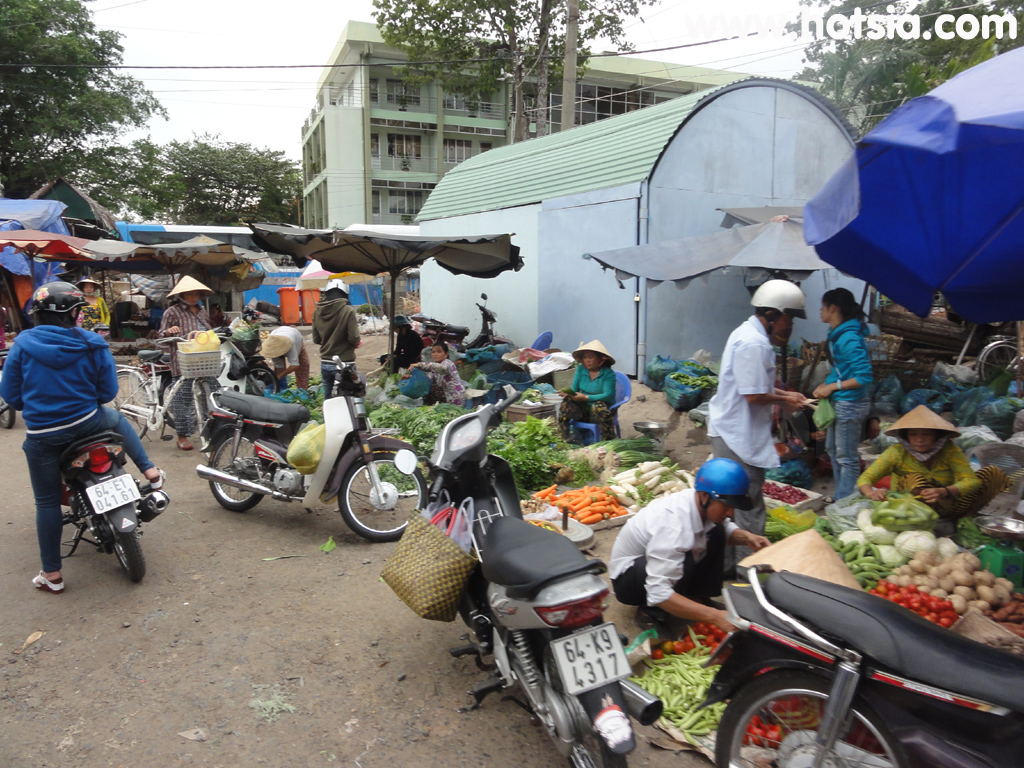 หวิงลอง Vinh Long ตลาดสดเมืองหวิงลอง (Vinh Long)